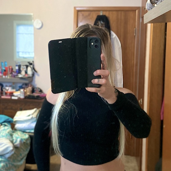 Sexy Black Crop Cold Shoulder Knit - Picture 3 of 8